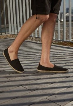 Pier One Rena Espadrille Unisex - Alpargatas - Black 11 Pier One Rena Espadrille Unisex - Alpargatas - Black -Pier One cb806f944ebf47a1be125d225ca7178e