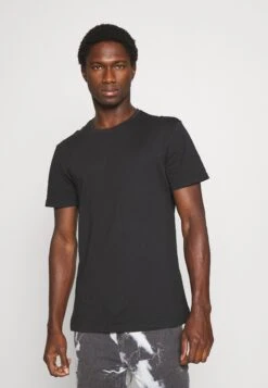 Pier One 3 Pack - Camiseta Básica - Black/Mottled Dark Grey/Bordeaux 11 Pier One 3 Pack - Camiseta Básica - Black/Mottled Dark Grey/Bordeaux -Pier One d09d40cb336d40a1a4f7d8ffcc823842