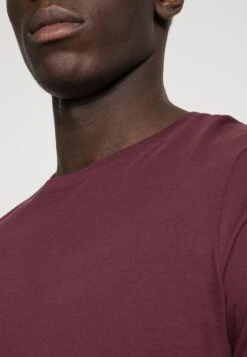 Pier One 2 Pack - Camiseta Básica - Bordeaux 13 Pier One 2 Pack - Camiseta Básica - Bordeaux -Pier One dde4a41bb87943ada78e9639f6e4c9bf