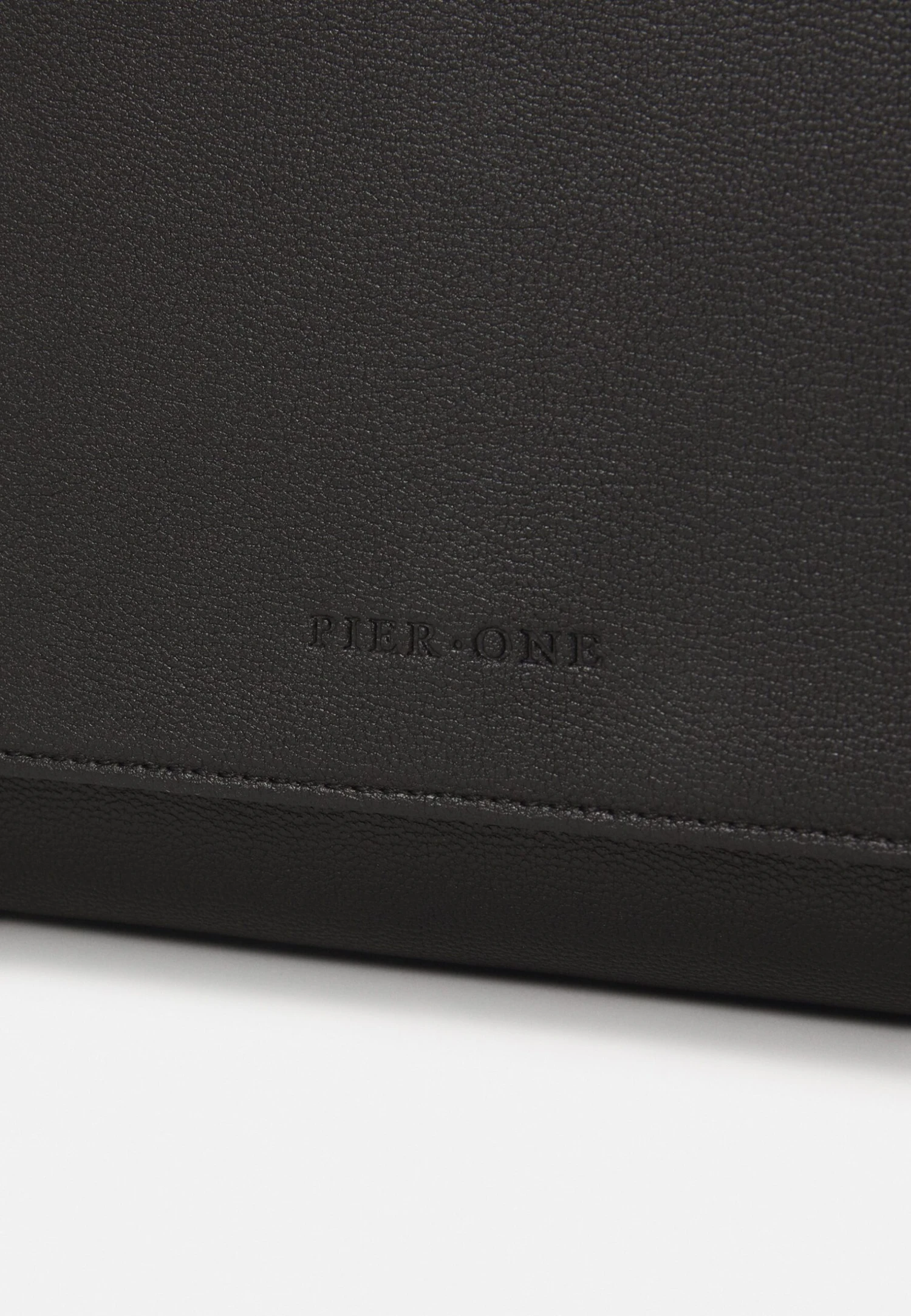 Pier One Big Messenger Bag - Bandolera - Black 8 Pier One Big Messenger Bag - Bandolera - Black - Imagen 6