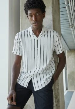 Pier One 2 Pack - Camisa - Black/White 15 Pier One 2 Pack - Camisa - Black/White -Pier One e9850c2e54ca4eb6b01614842b047075