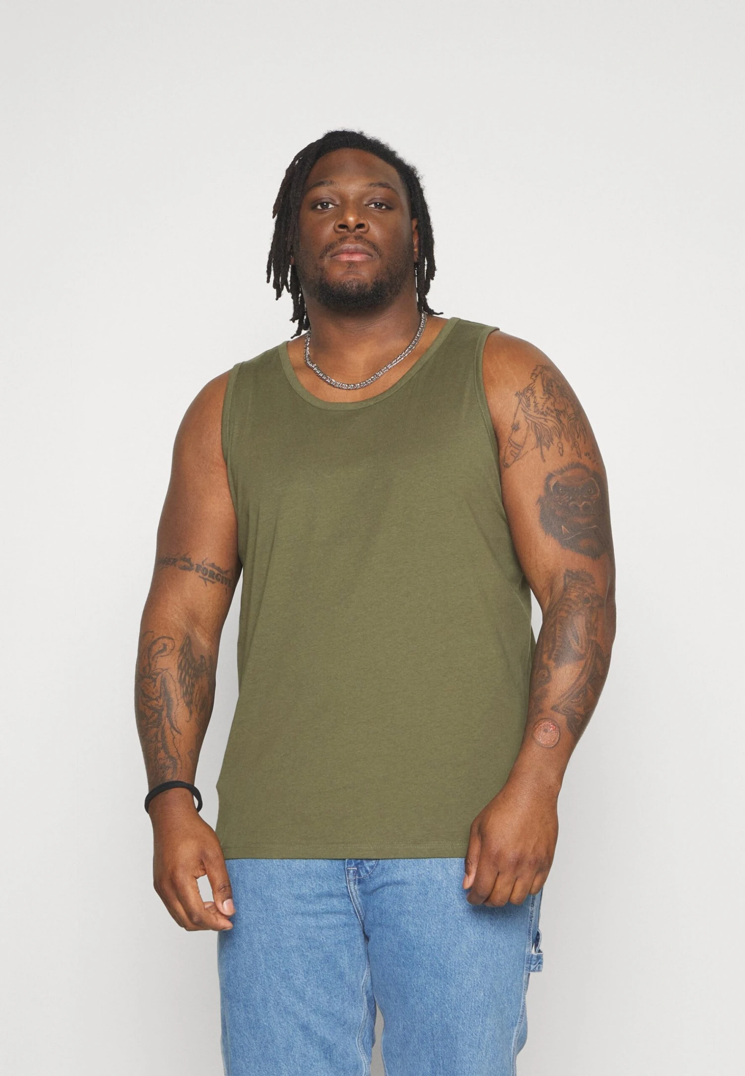 Pier One 3 Pack- Top - Black/Grey/Khaki 8 Pier One 3 Pack- Top - Black/Grey/Khaki - Imagen 6