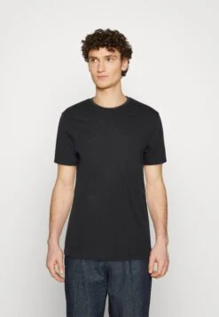 Pier One 5 Pack - Camiseta Básica - White/Off-White/Light Grey/Beige/Black 12 Pier One 5 Pack - Camiseta Básica - White/Off-White/Light Grey/Beige/Black -Pier One f745b7dba27b4ebfbb2f71e19a74257d